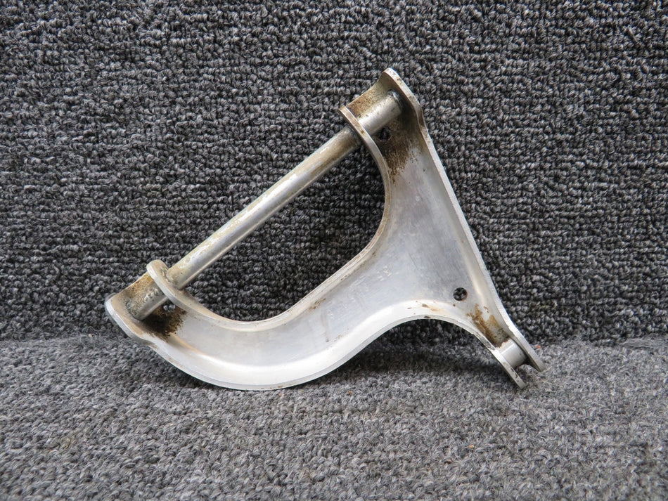 35-815118 Beechcraft 35-A33 Landing Gear Door Actuator Idler