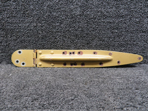 0511280-1 Cessna 172 Upper Cabin Door Hinge RH (Corroded)