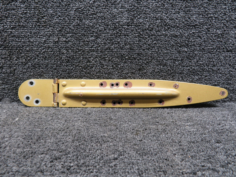 0511280-1 Cessna 172 Upper Cabin Door Hinge RH (Corroded)