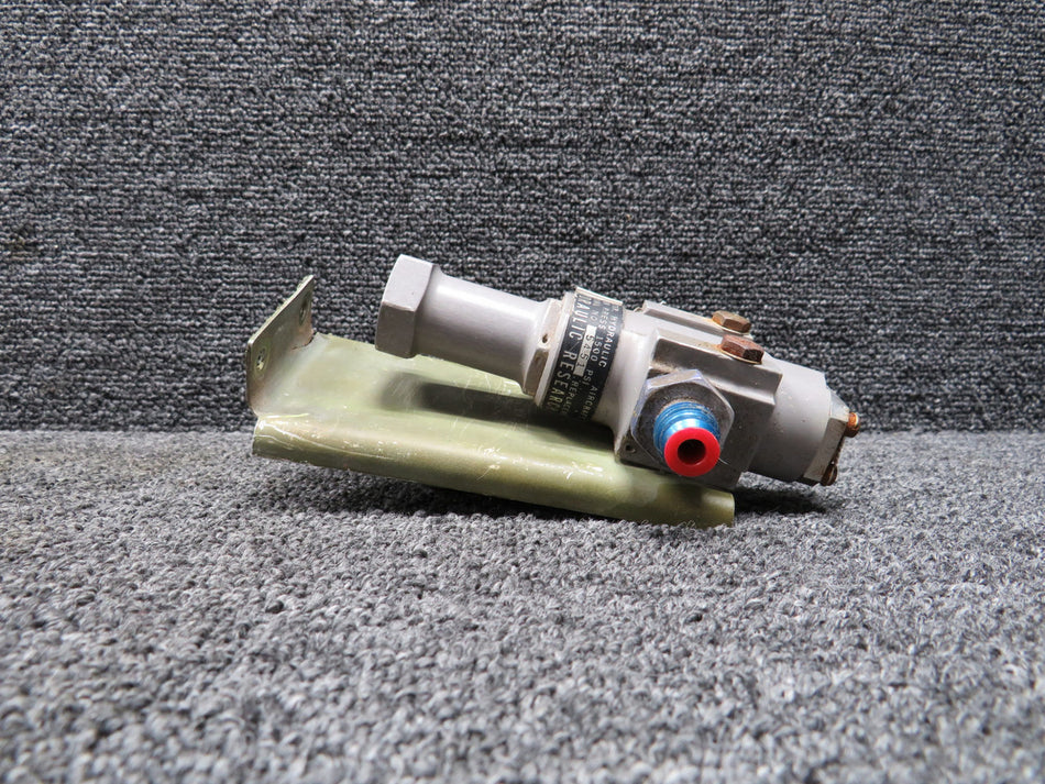 11-10899 (Alt: 21-11328) Hydraulic Research Hydraulic Filter Assembly w Bracket