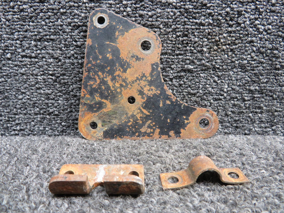 98645-005 Piper PA32RT-300T Plate Engine Control Mount (Rust)