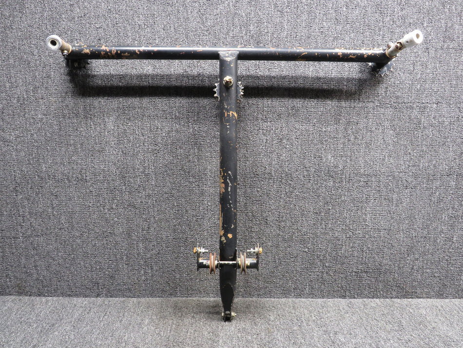 62019-004, 62703-034 Piper PA32RT-300T Control Column Assembly