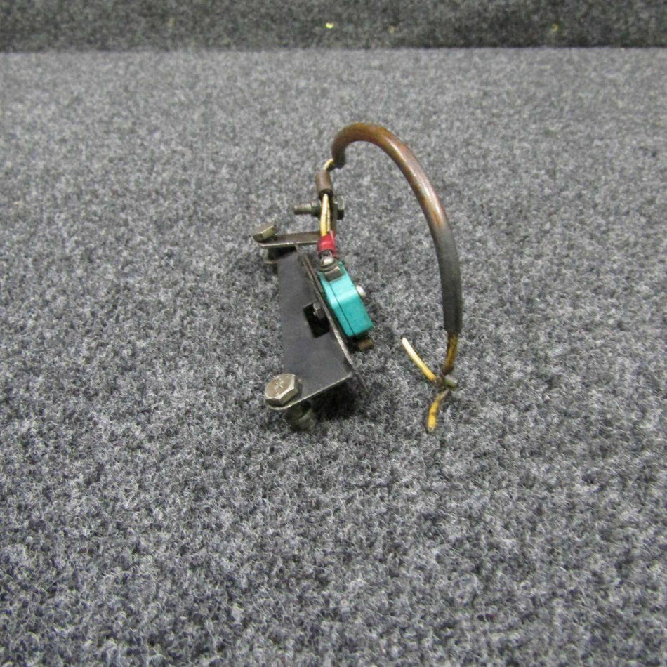 MS26253-2, 54410-002 Piper PA31T Throttle Reverse Switch with Brackets (C20)
