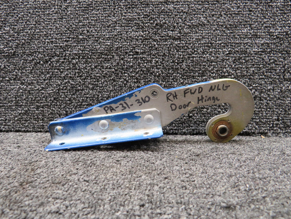 41611-002 Piper PA31-310 Nose Landing Gear Door Hinger Fwd Assembly