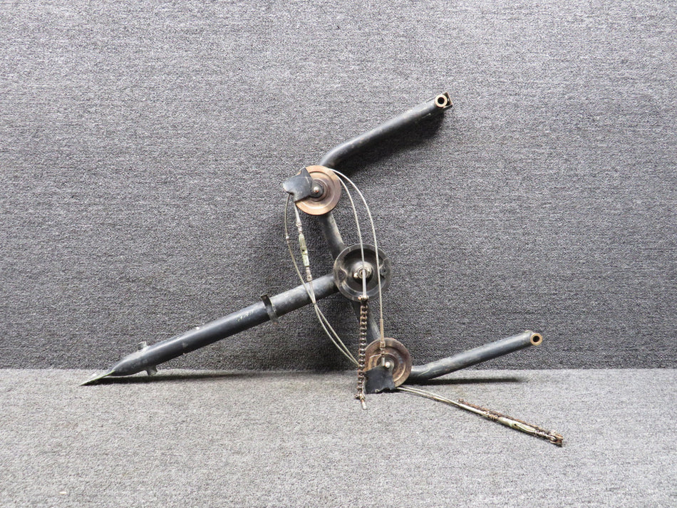 0560006-6 Cessna 172M Control Yoke Assembly Minus Sprockets (Length: 19.25”)