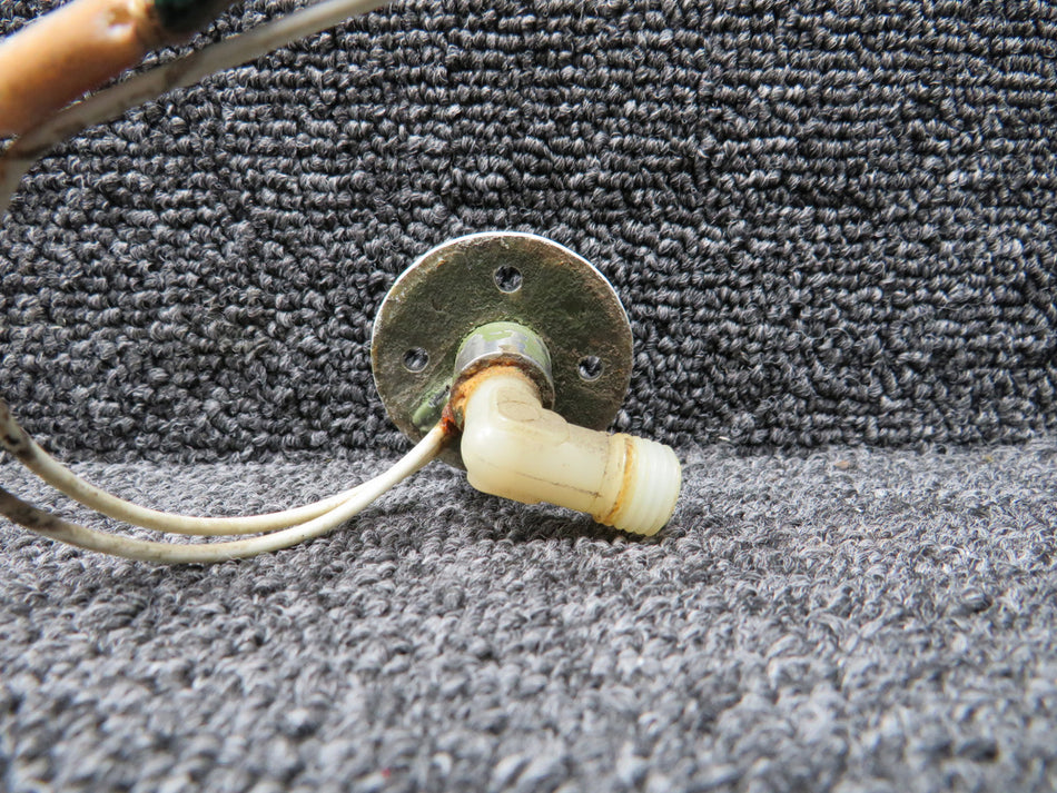 CM2933-6 Cessna 421 Heated Static Port Fitting with Elbow Fitting