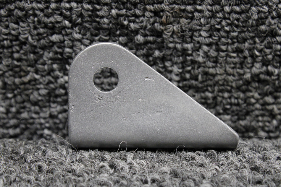0510205-3 Cessna 172D Seat Belt Fitting Inboard LH, Outboard RH (Bead Blasted)