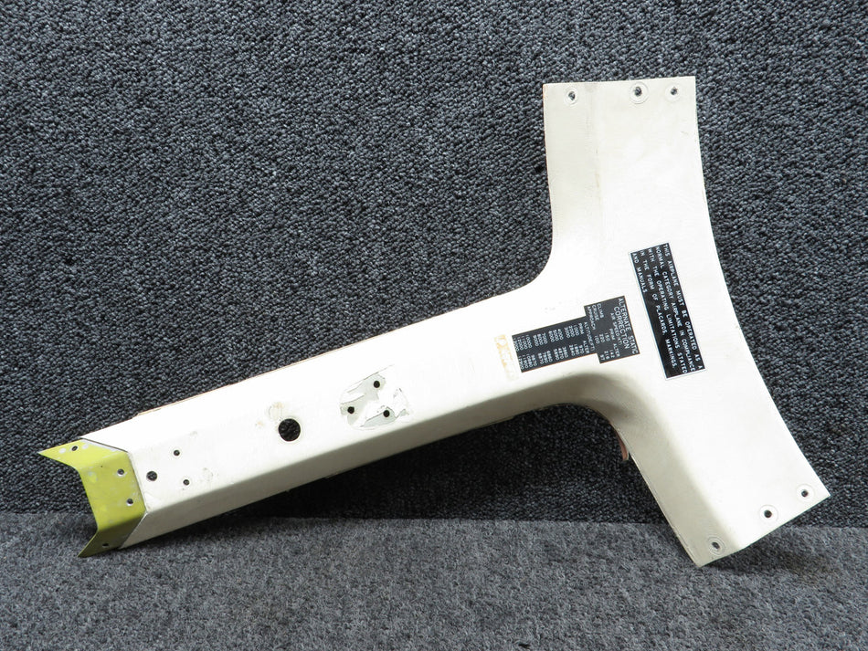 010A-92388 Mitsubishi MU2B-30G Front Windshield Trim Frame Assembly
