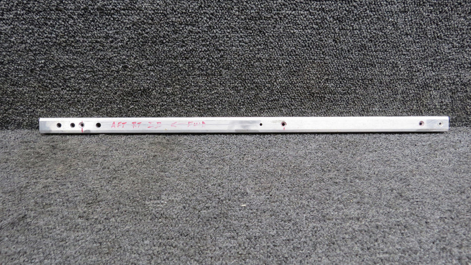 25467-000 Piper PA30 Inboard Center Seat Rail Track