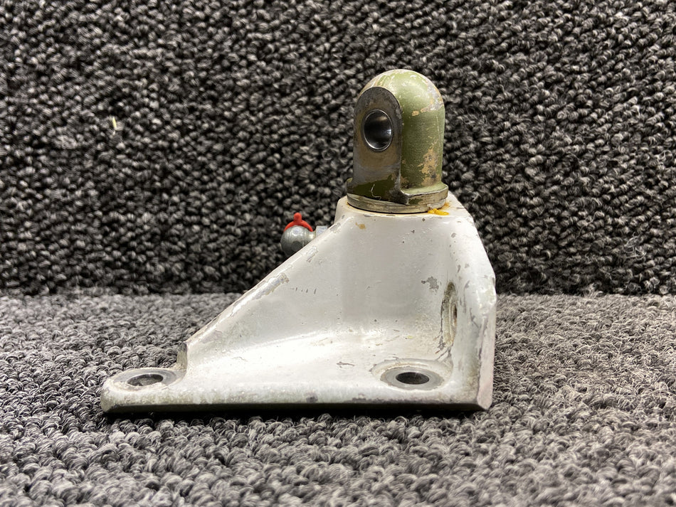 95643-009 (Casting: 95363) Piper PA32R-301 Main Gear Retract Truss Bracket RH