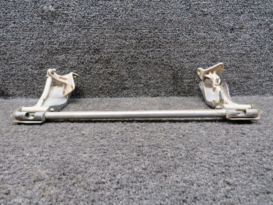 35-410291-644 (Use: 002-430055-2) Beechcraft B58 Rear Window Latch RH