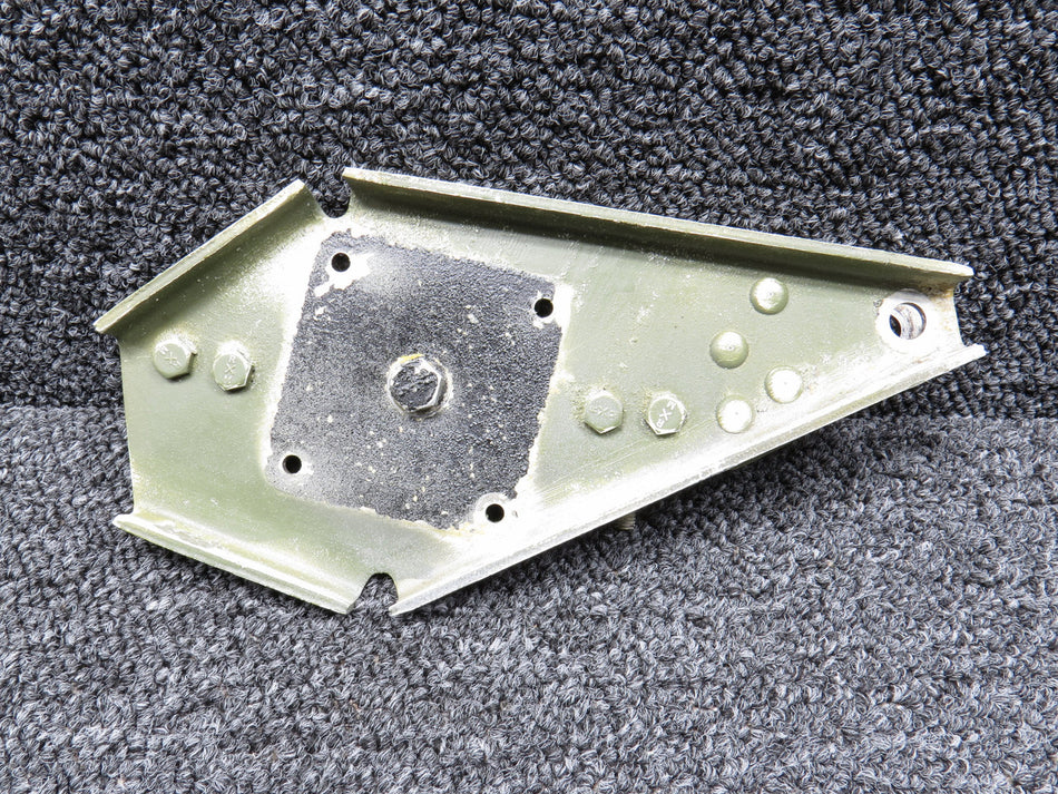 50-524406-4 Beechcraft KA-A90 Elevator Horn RH