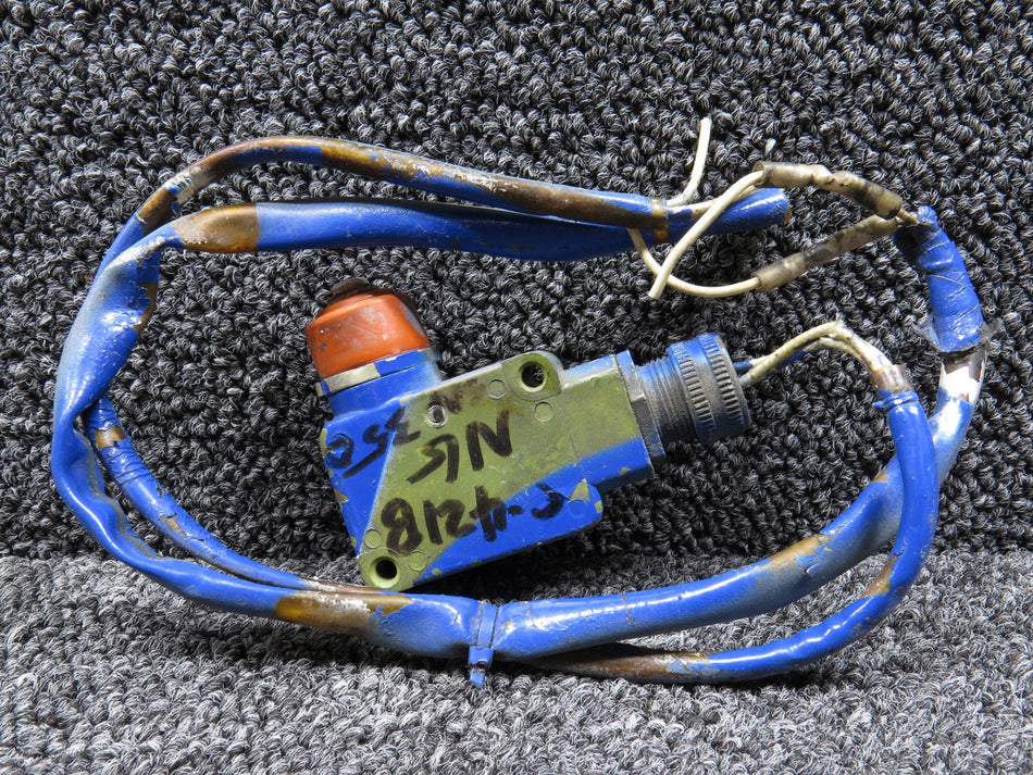 2VB1 Micro Switch Nose Gear Switch Assembly (Blue and Green)