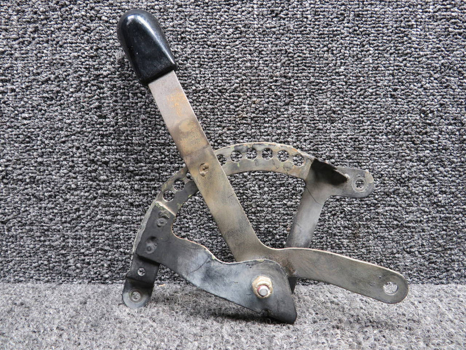 1261012-1, 1261647-1 Cessna T207 Lever & Bracket Cowl Flap Position