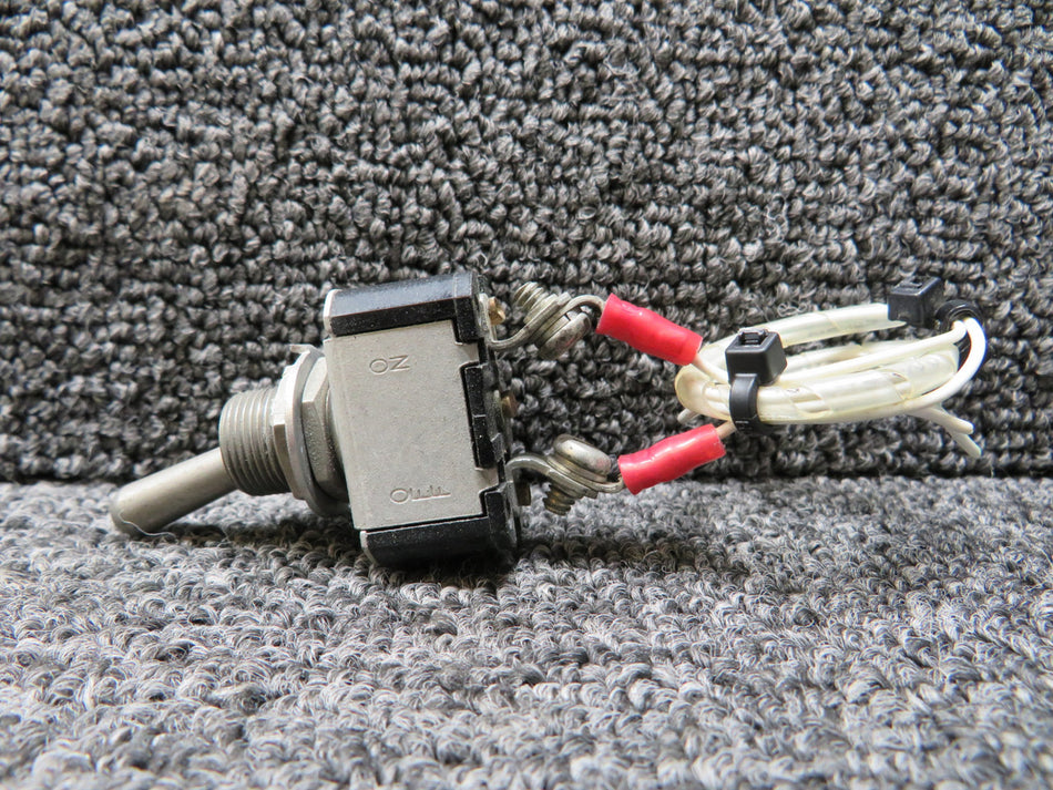MS35058-30 (Alt: 8811K17) Cutler-Hammer Momentary Toggle Switch Unit