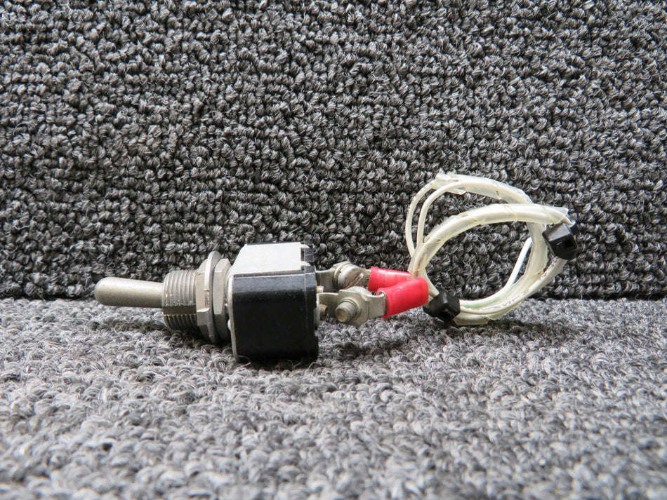 MS35058-30 (Alt: 8811K17) Cutler-Hammer Momentary Toggle Switch Unit
