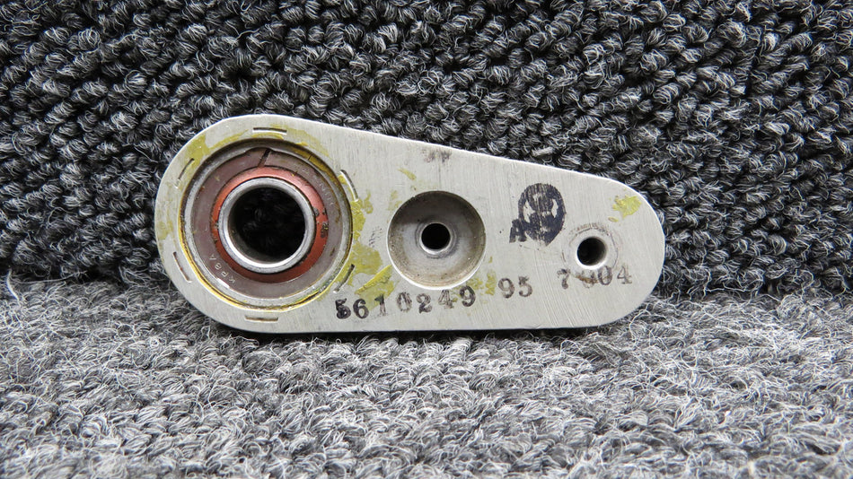 5610249-95 Aero Commander 680FL Cowl Flap Control Bracket