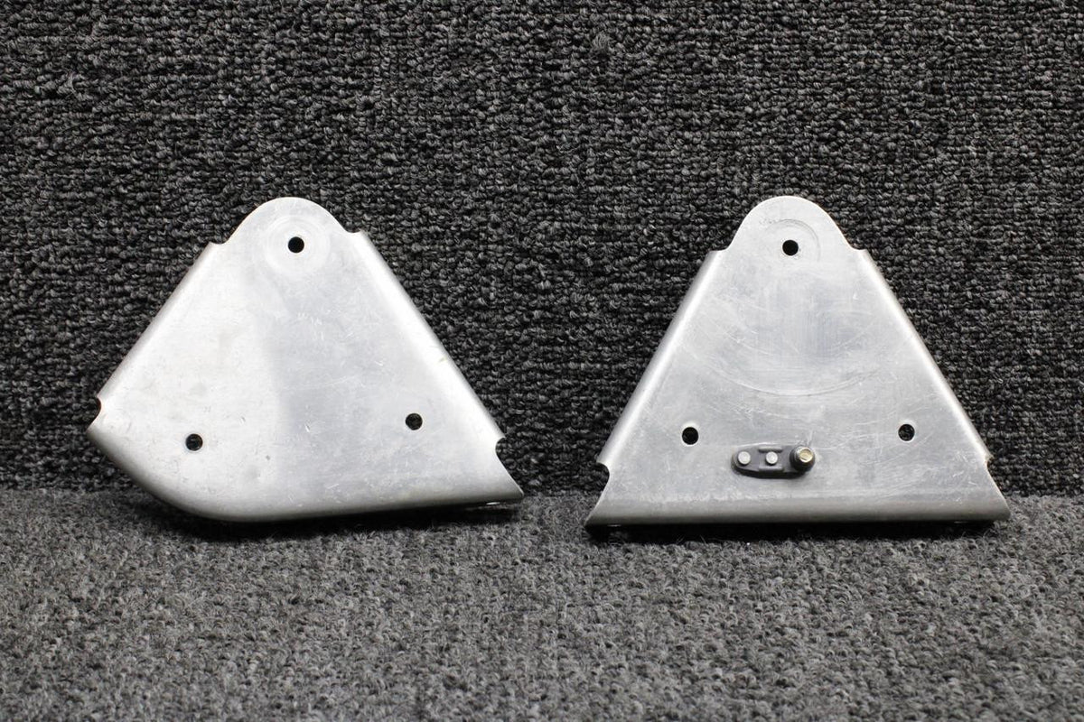 Piper Aircraft Parts 65633-000, 65635-000 Piper PA28RT-201T Stabilator Trim Wheel Bracket Assembly