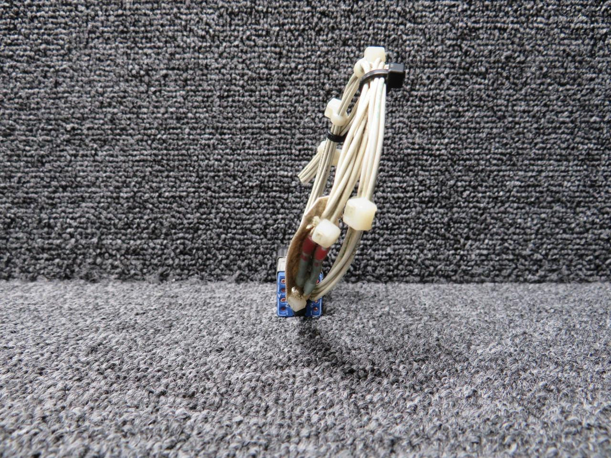 Aerospace M22885/1084018 (Alt: 95-40-18) Aerospace Pilot AP/YD Off Annunciator Switch
