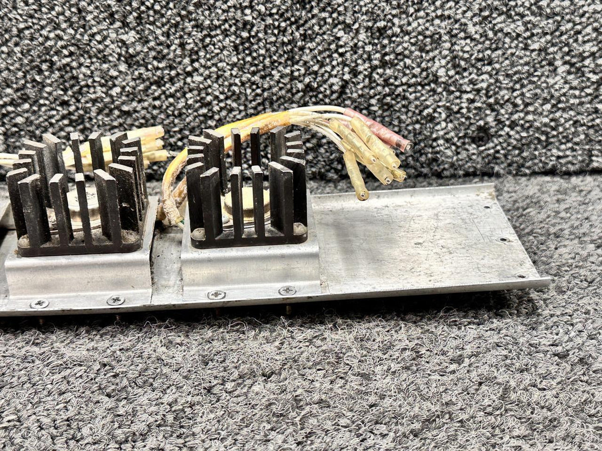 Beechcraft Parts 002-364042-13, 2N3055 Beechcraft 58 Light Dimmer w Transistors and Coolers