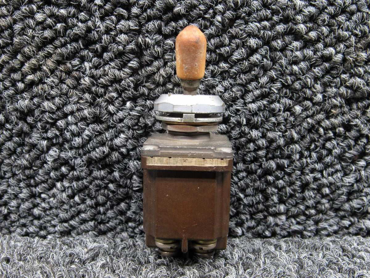 Cutler-Hammer 8501K4 (Alt: MS24524-23) Cutler-Hammer Maintained Toggle Switch