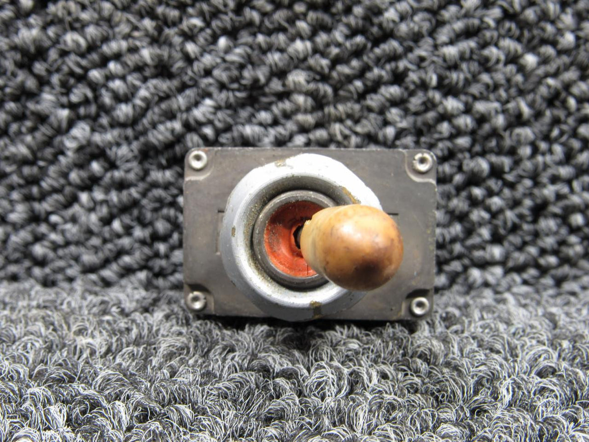 Cutler-Hammer 8501K4 (Alt: MS24524-23) Cutler-Hammer Maintained Toggle Switch