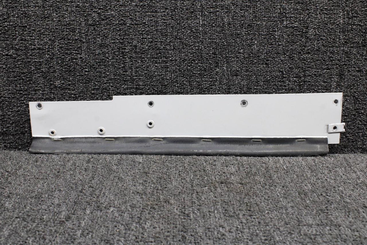 Piper Aircraft Parts 67723-001 Piper PA28RT-201T Wing Access Plate Aft RH (Short Style)