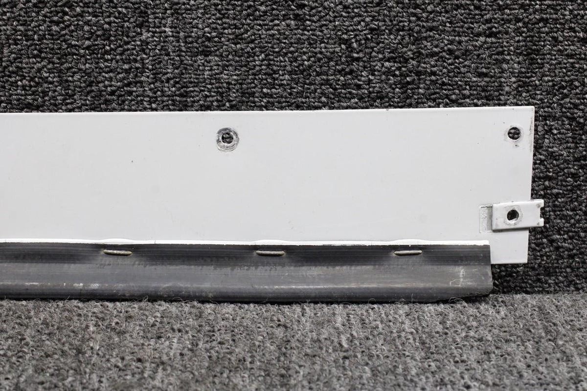 Piper Aircraft Parts 67723-001 Piper PA28RT-201T Wing Access Plate Aft RH (Short Style)