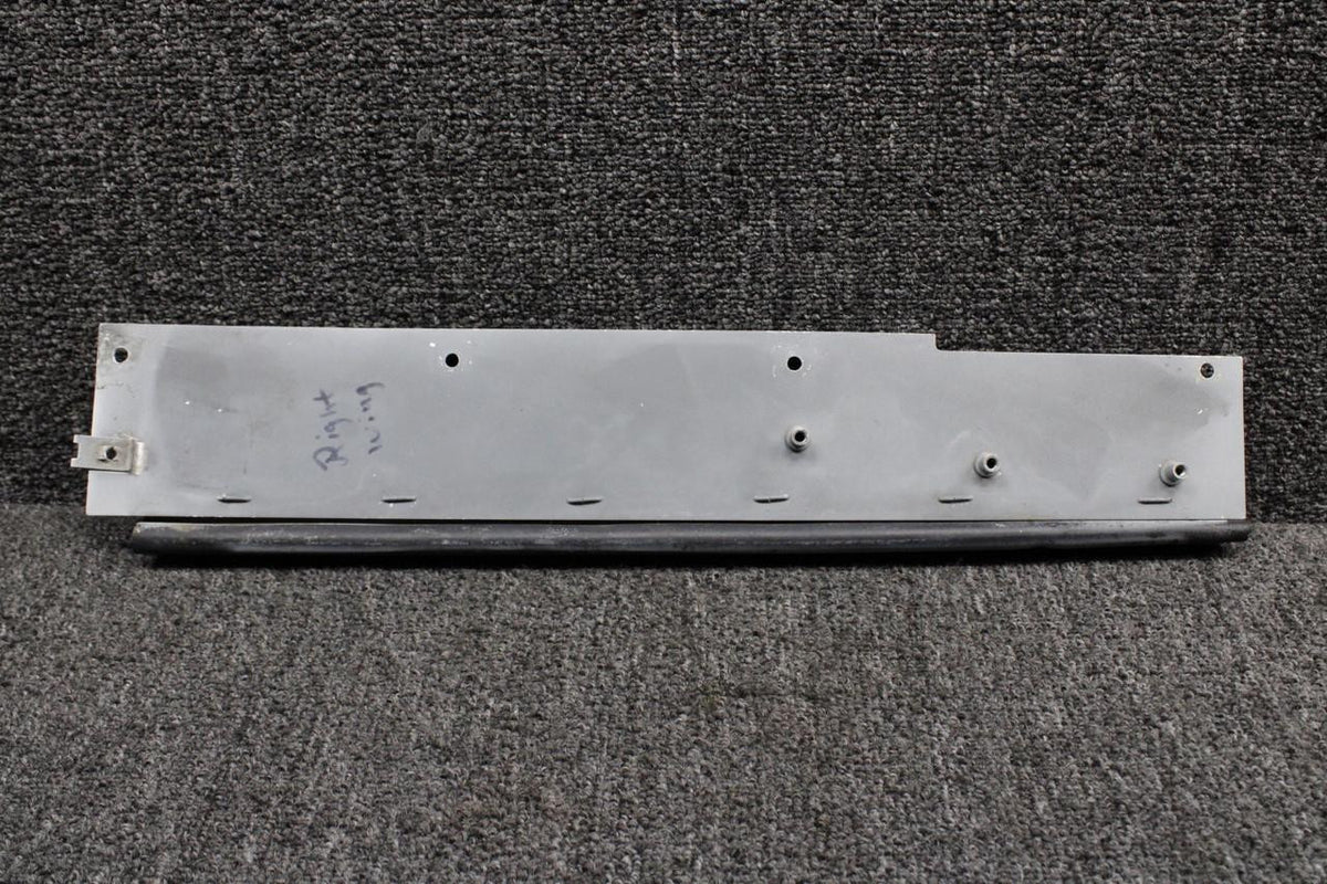 Piper Aircraft Parts 67723-001 Piper PA28RT-201T Wing Access Plate Aft RH (Short Style)