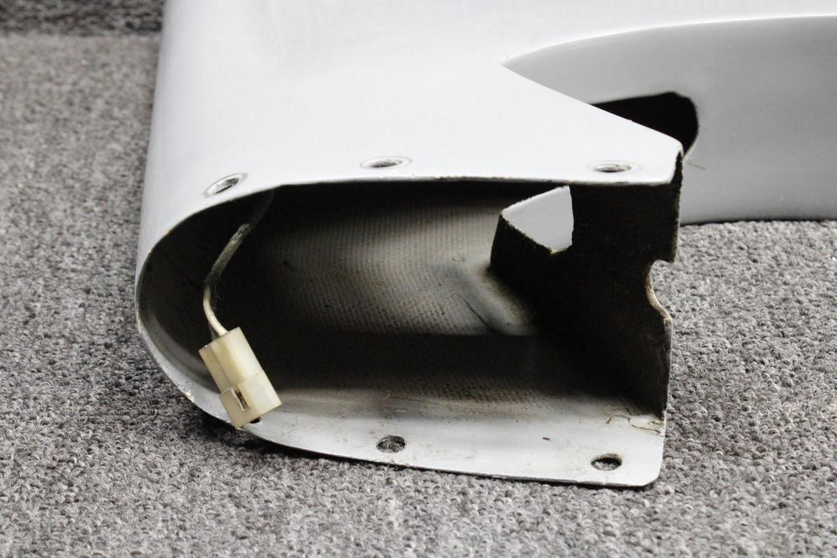 Piper Aircraft Parts 38402-005, A2064-1073 Piper PA28RT-201T Aft Vertical Fin Tip with Light