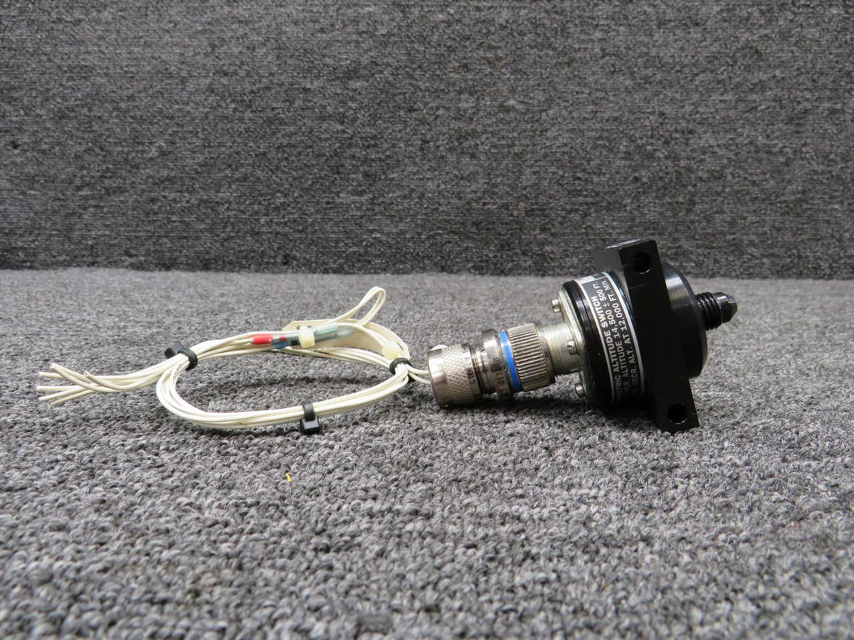 Pacific Precision P24032 Pacific Precision Barometric Altitude Switch (Operating Voltage: 18-30)