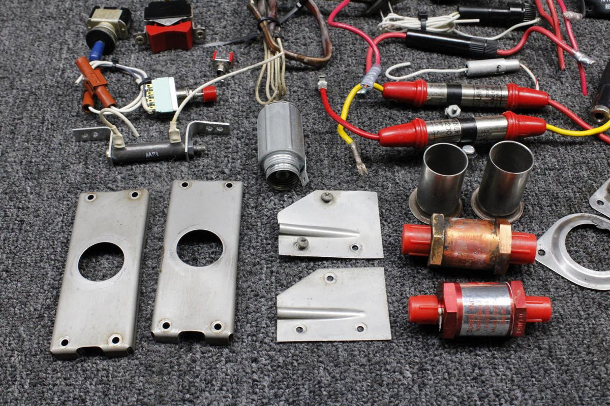 Piper Aircraft Parts Piper PA28RT-201T Goodie Bag with Lights, Torque Links, Speaker, and More