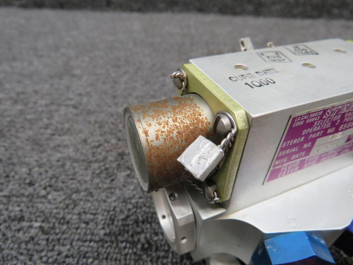 Sterer 65680 Sterer 3 Position-4 Way Solenoid Operated Selector Valve (Minor Rust)