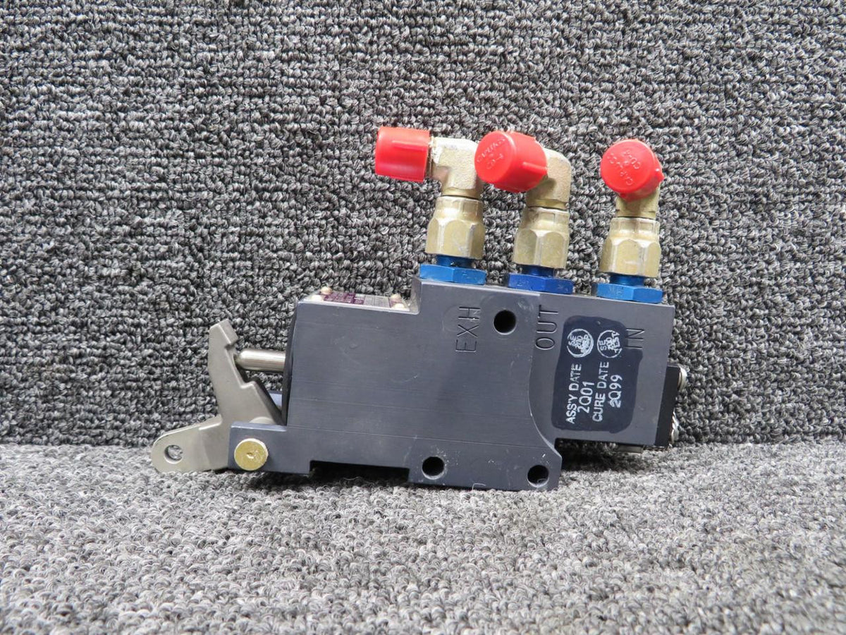 Vickers 65830-4 Vickers Sterer Pneumatic Brake Emergency Valve Assembly, 2300PSIg
