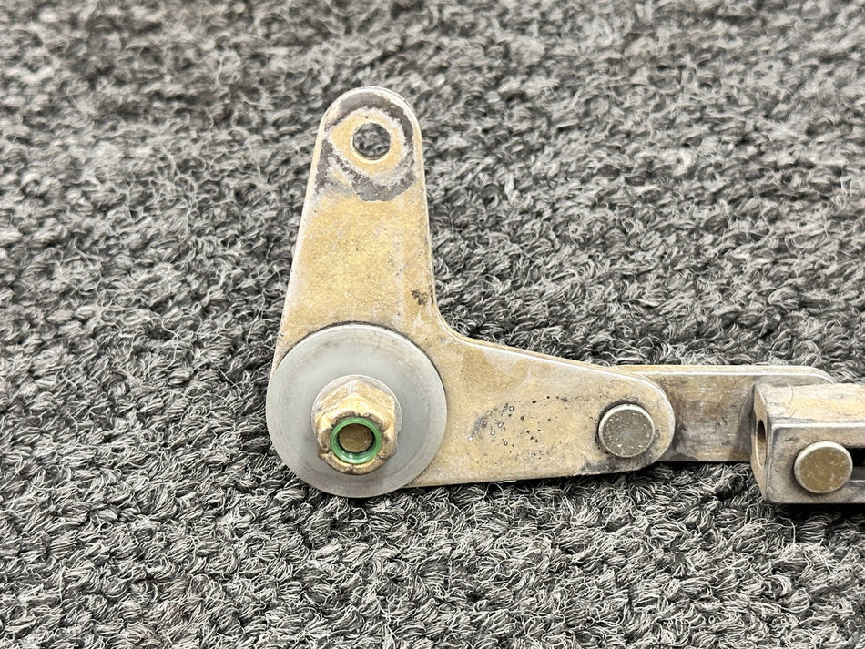 36-430012-61, 36-430012-49 Beechcraft 58 Utility Door Precatch Latch & Bellcrank