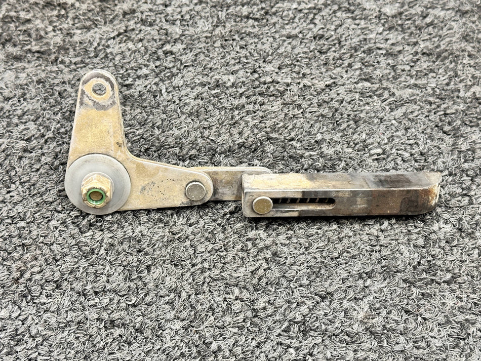 36-430012-61, 36-430012-49 Beechcraft 58 Utility Door Precatch Latch & Bellcrank