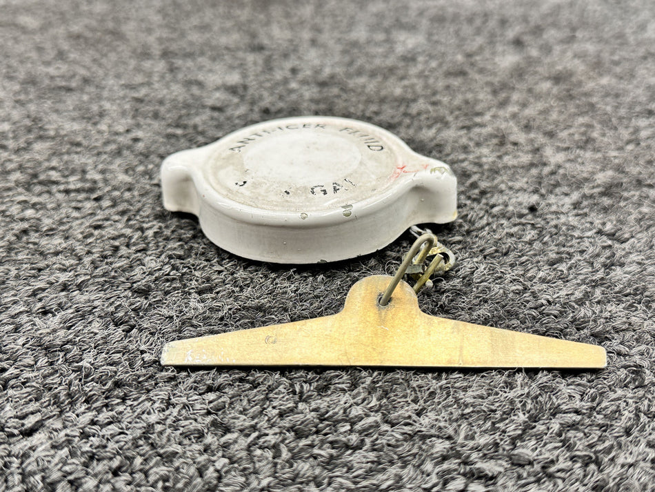AN929-4 (Alt: I1189712-3) Beechcraft 58 De-Ice Tank Cap with Chain