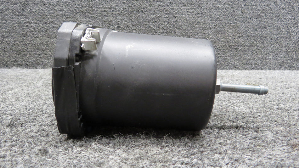 7040-B4 United Inst. Vertical Speed Indicator