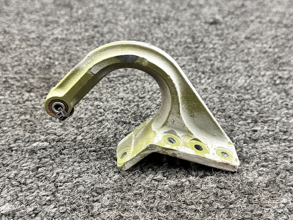 35-815016-5 Beechcraft 58 Main Gear Door Hinge Aft Inboard RH