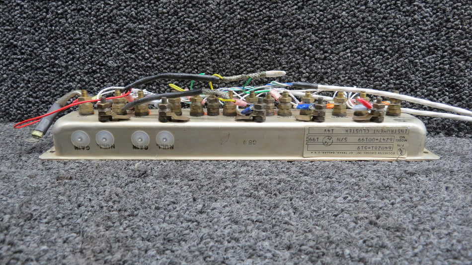 640281-519 Rochester 6247-00199 Instrument Gauge Cluster w Connector (No Cover)