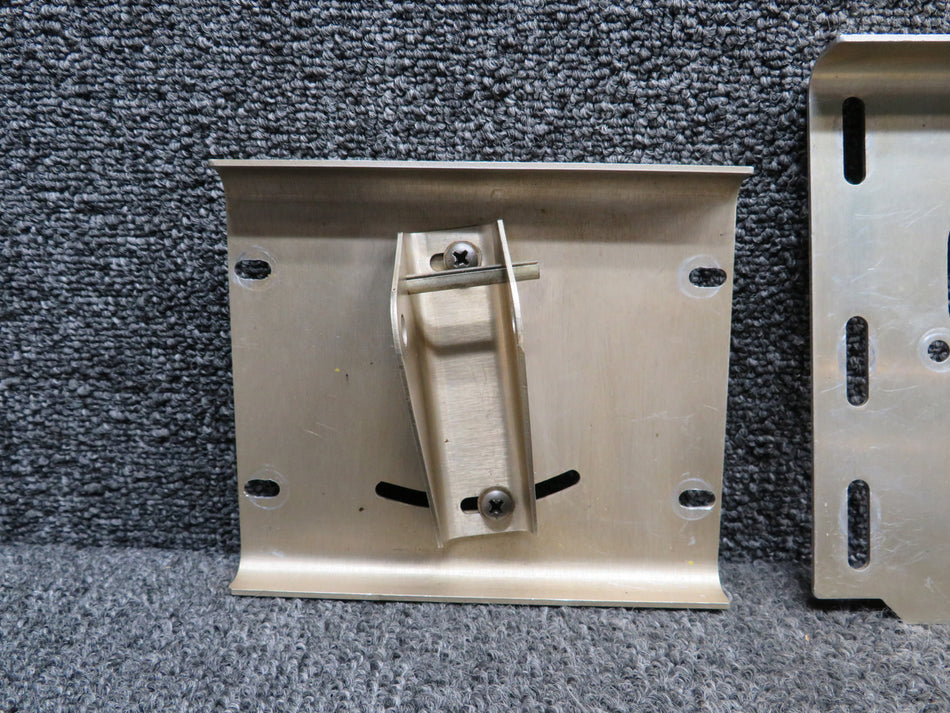 047-5908-01, 047-6088-02 King Radio Roll Servo Brackets with Hardware RH
