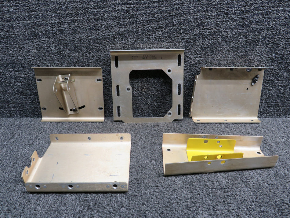 047-5908-01, 047-6088-02 King Radio Roll Servo Brackets with Hardware RH