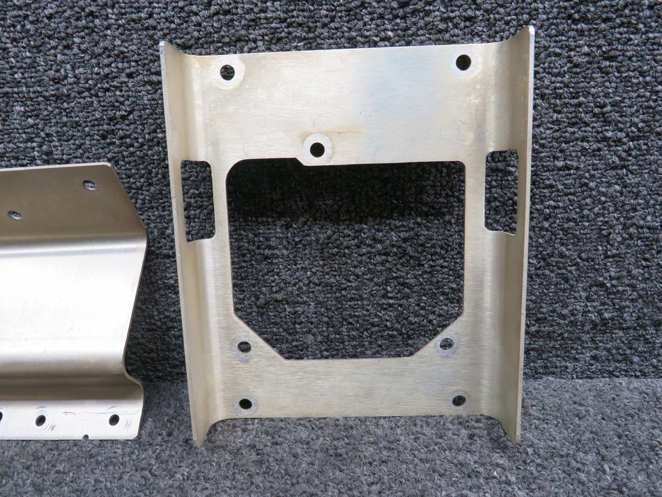 047-5866-01 King Radio Autopilot Mounting Brackets with Hardware
