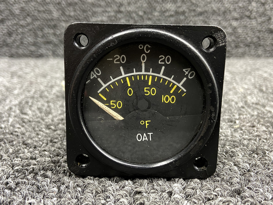 500-23 (Use: C668520-0105) Instruments Outside Air Temperature Gauge w Connector