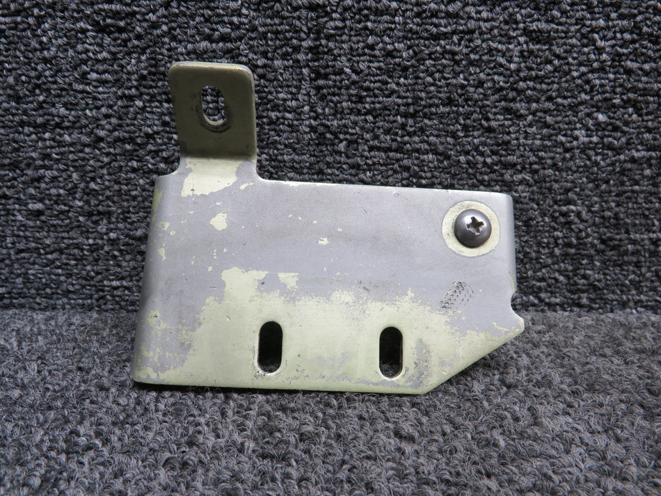 4E2032 Propeller De-Ice Brush Block Bracket (Knicked)