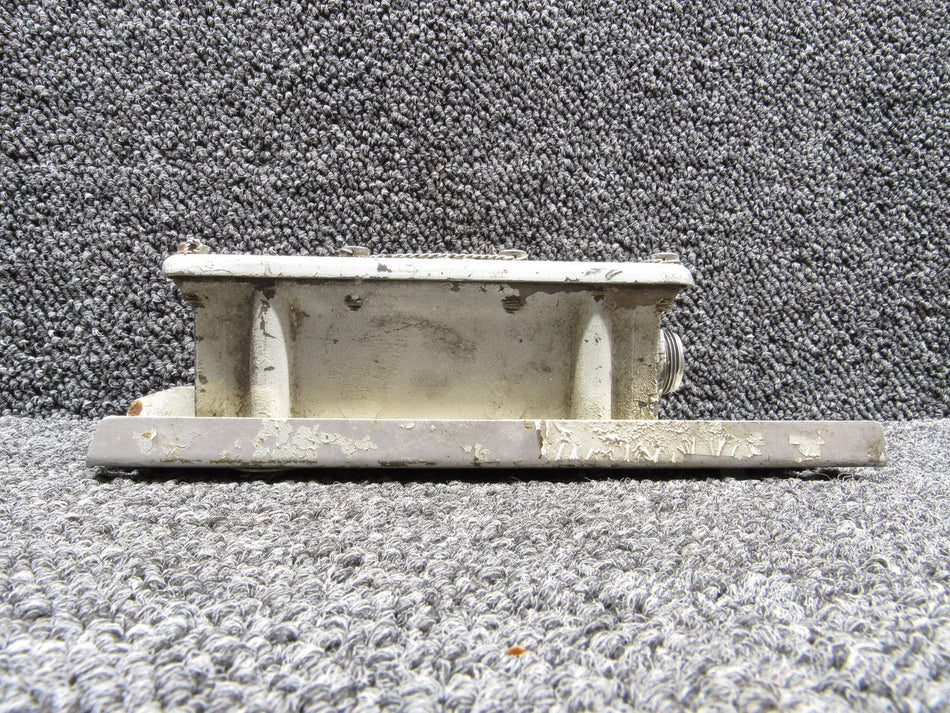 D1200 Graviner Relay Box with Bracket Volts: 115 (Paint Peeling)