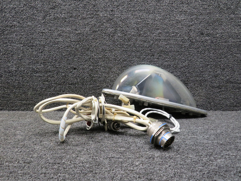 01-0790206-04 Whelen 90206 Light Assembly RH, 28V 1 Amp (Cloudy Lens)