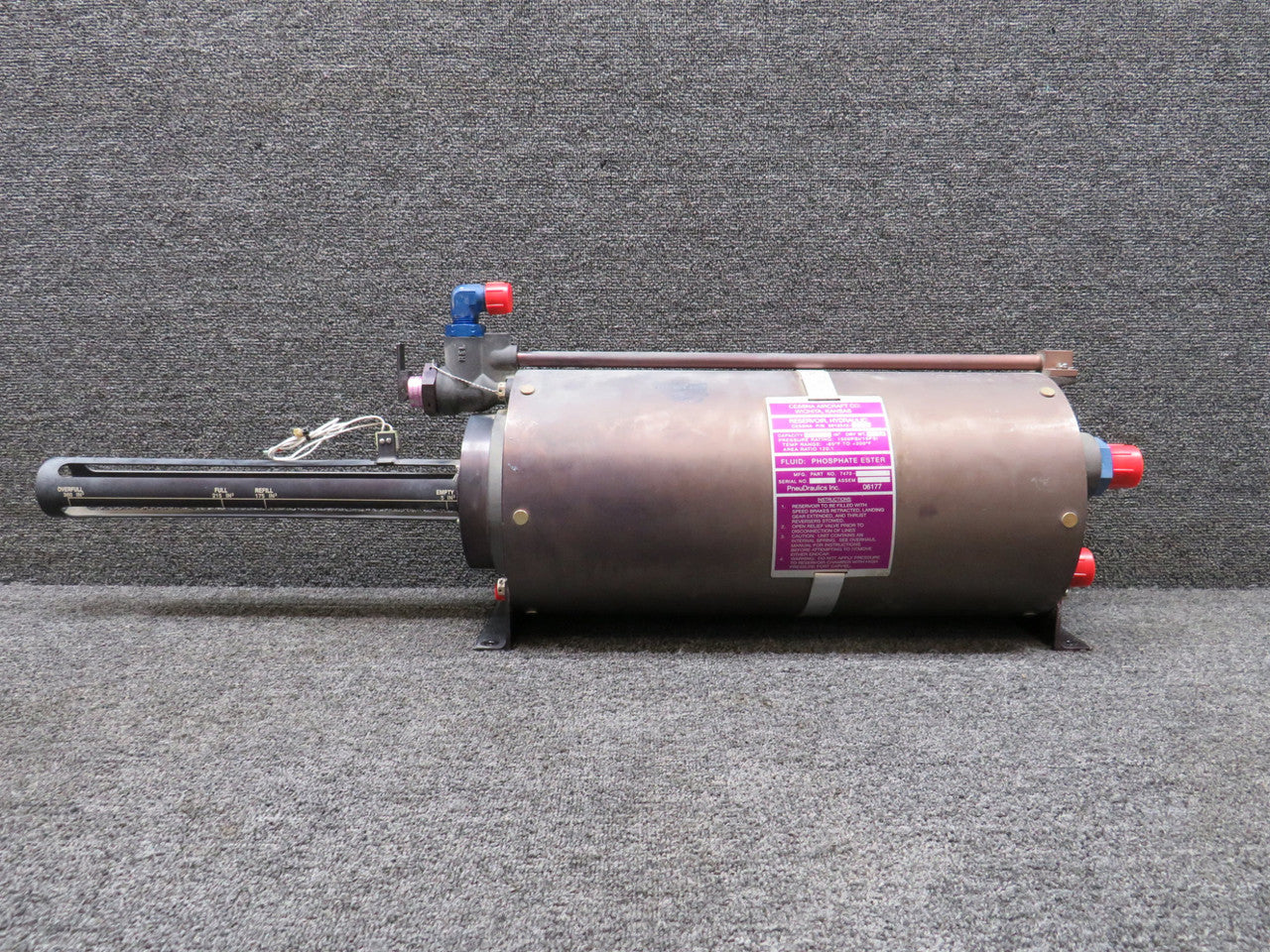 3104 ページ 7470 (Alt: 9912542-1) PneuDraulics Hydraulic Reservoir – BAS Part
