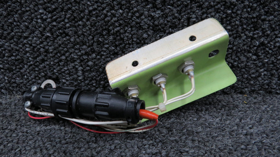 107522-001 Piper PA28-181 Main Power Supply Clip Assy with Fuses & Connector