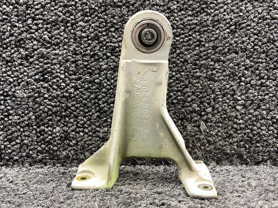 5024002-14 (Casting#: 5024002) Cessna 421C Aileron Hinge Assembly RH